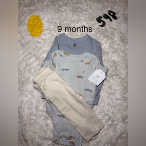 Baby Outfit Set with Vehicle Print - Blue and Cream